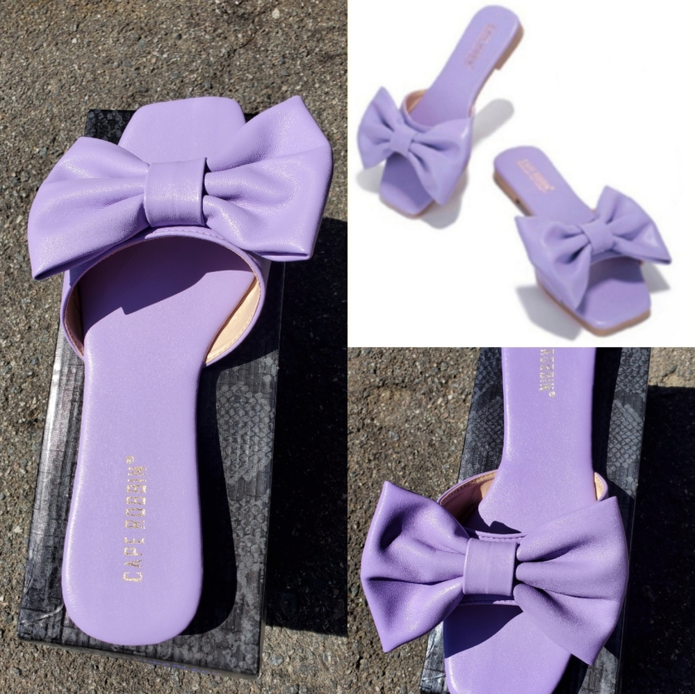 Cape Robbin Bow Sandals - Picture 2 of 2
